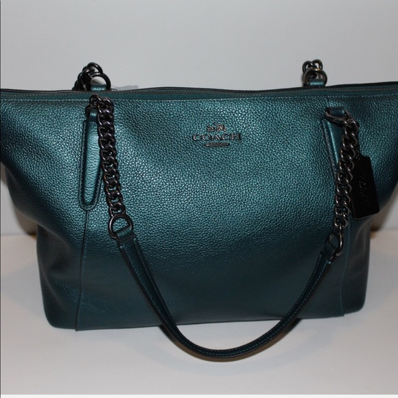 Coach Handbags - 🌶Coach Pebble Ava 11 Chain